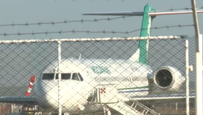 Angajati cu functii importante la Aeroportul din Timisoara au ajuns sa pazeasca parcarea sau sa numere avioanele Imagine