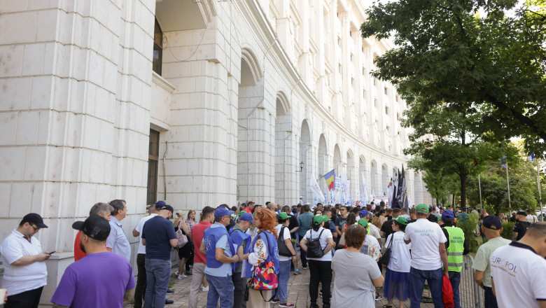 Angajatii din sistemul fiscal continua protestele fata de noua lege a salarizarii. Care sunt nemultumirile Imagine