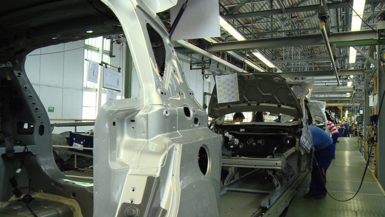 Angajatii Ford intra in somaj tehnic. Fabrica din Craiova isi opreste productia pentru doua saptamani Imagine