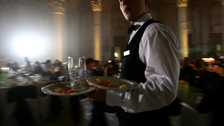 Angajatii in turism, trimisi la scoala Imagine