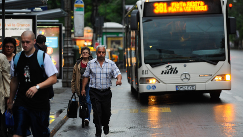 Angajatii Metrorex si RATB ameninta cu greva Imagine