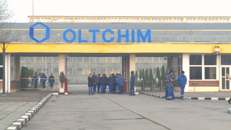 Angajatii Oltchim nu renunta la protest Imagine