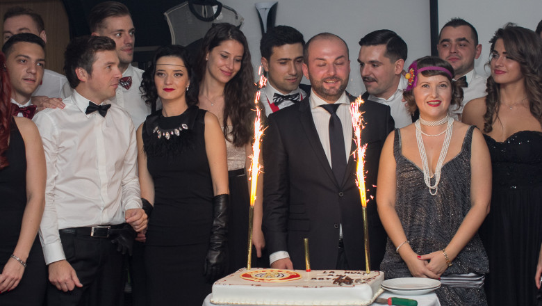 Aniversare cu iz caritabil. Membrii Rotaract au strans fonduri pentru renovarea unei scoli Imagine