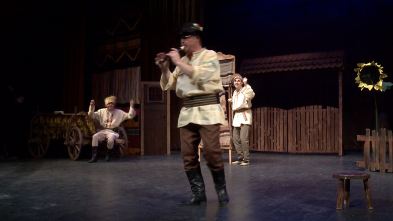 Aniversare la Teatrul Luceafarul. Actorii au pus in scena primul spectacol de acum 65 de ani Imagine