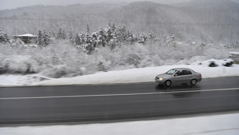 ANM a actualizat prognoza meteo: vremea se raceste semnificativ. Va ninge, iar gerul va reveni in depresiuni. Cod galben de vant Imagine