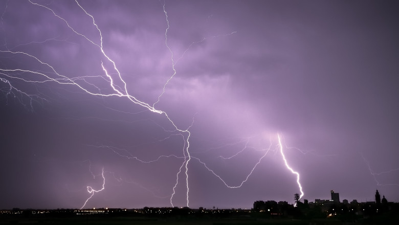 ANM a emis cod galben de vremea rea pentru Bucuresti Imagine