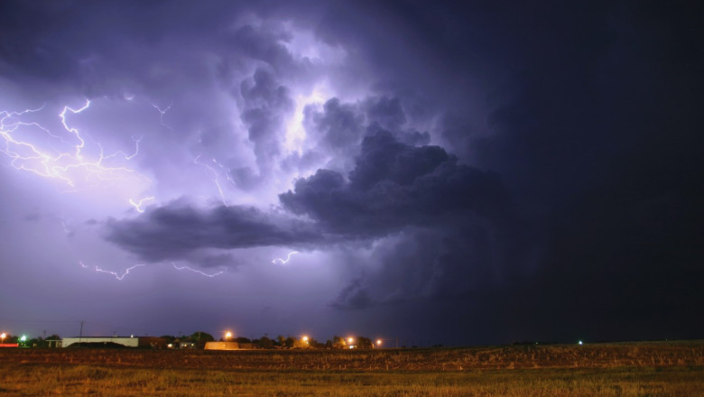 ANM anunta cod rosu de furtuna in judetul Botosani. Care vor fi localitatile afectate Imagine