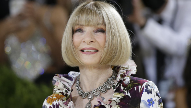 Anna Wintour se retrage din functia de redactor-sef al revistei americane Vogue, dupa 37 de ani Imagine