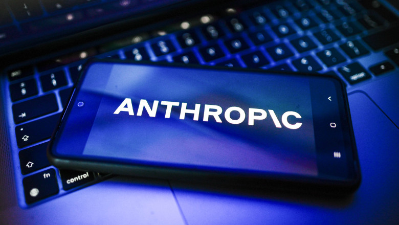 Anthropic va oferi Uniunii Europene acces la modelul avansat de inteligenta artificiala Mythos. Administratia Trump si-a dat acordul Imagine
