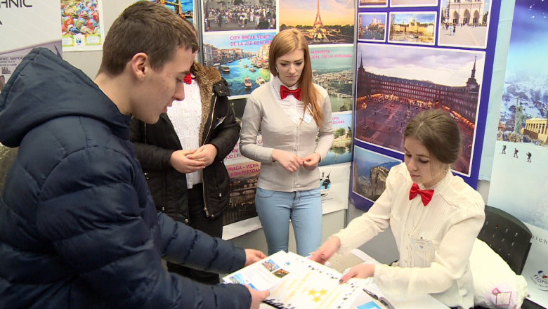 Antreprenori din liceu Imagine