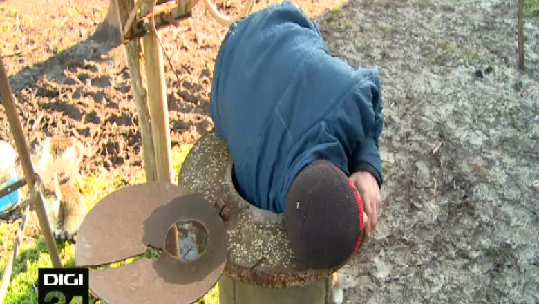 Apa cu portia. 200 de familii din comuna Zanoaga au pivnitele inundate Imagine