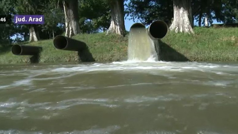 Apa curge din Romania spre Ungaria pe bani frumosi Imagine