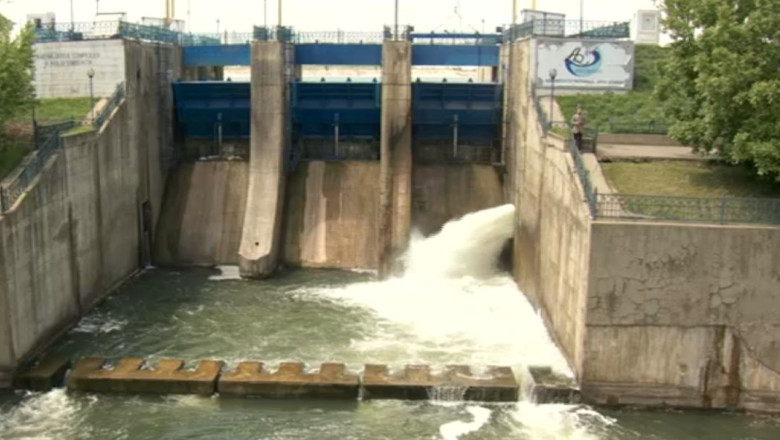 Apa de ploaie, taxata de Apele Romane cu 80 de milioane de euro anual Imagine