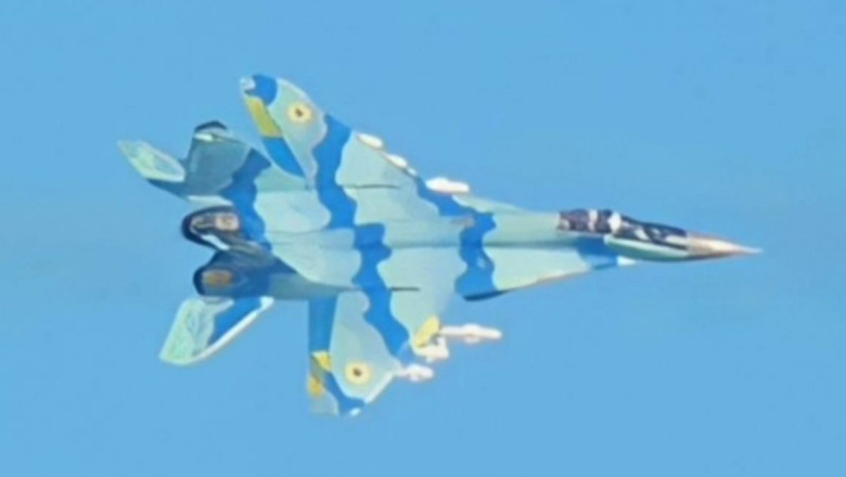 Aparitie surpriza pe cerul Ucrainei: avion MiG-29 cu insemne ucrainene, dar camuflaj azer. De unde ar putea proveni Imagine