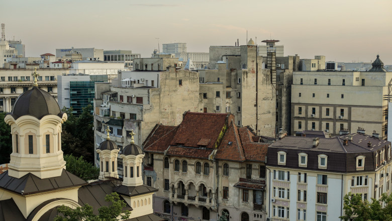 Apartamentele vechi au ajuns mai scumpe decat cele noi. In Bucuresti, pretul imobilelor vechi a crescut cu peste 20% intr-un an Imagine