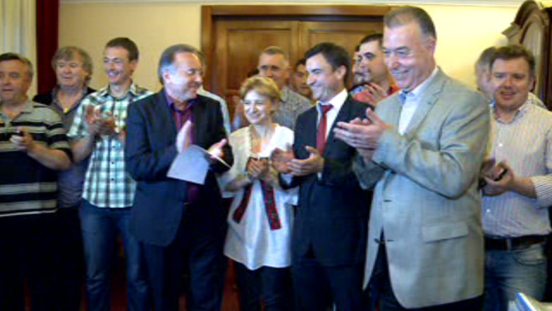 Aplauze si bucurie la PSD Iasi. Tacere stanjenitoare la PNL Iasi Imagine