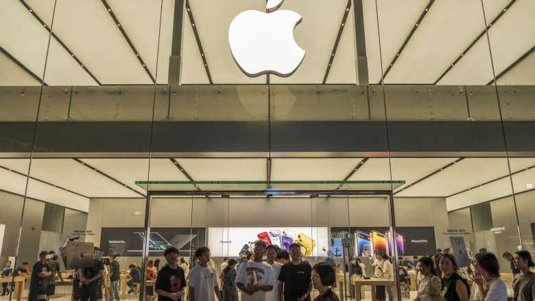 Apple a pierdut 200 de miliarde de dolari in doua zile, dupa aparitia informatilor despre interzicerea iPhone in China Imagine