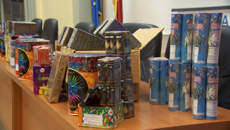 Aproape 2.000 de petarde, confiscate de jandarmii doljeni Imagine