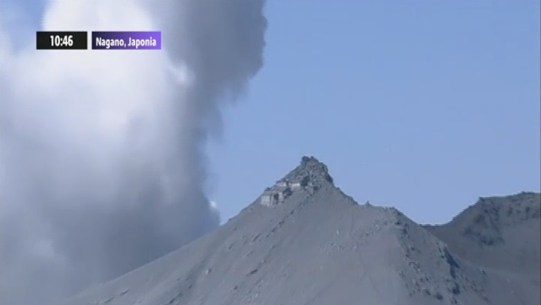 Aproape 40 de morti, dupa eruptia vulcanului Ontake din Japonia Imagine