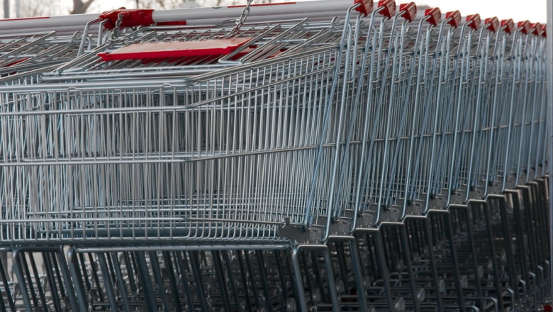 Aproape 6 din 10 romani se tem ca nu vor tine pasul cu scumpirile, conform unui studiu sociologic Imagine