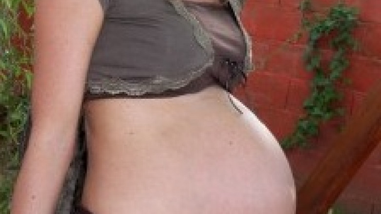 Aproape 850 de minore de pana in 15 ani, gravide intr-o perioada de un an Imagine