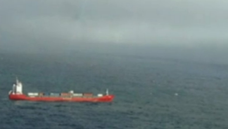 Aproape de dezastru ecologic. O nava a fost in pericol sa se scufunde langa o rezervatie naturala Imagine