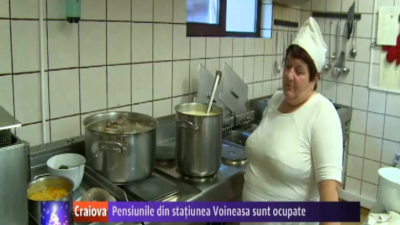 Aproximativ 2.000 de turisti petrec Revelionul in statiunea Voineasa Imagine