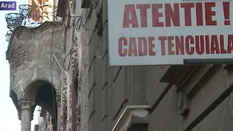 Arad: monumente istorice, pericol public. Asociatiile de proprietari nu au bani sa repare fatadele Imagine