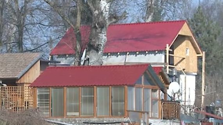 Arad: platesc impozite, dar nu au drum. Insula a III-a, un cartier cu 500 de case, se afla la mana a doua primarii Imagine