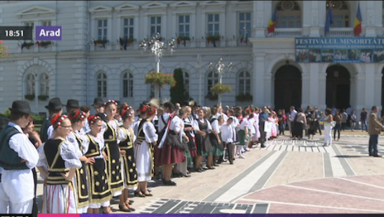 Aradul a gazduit Festivalul Minoritatilor Imagine