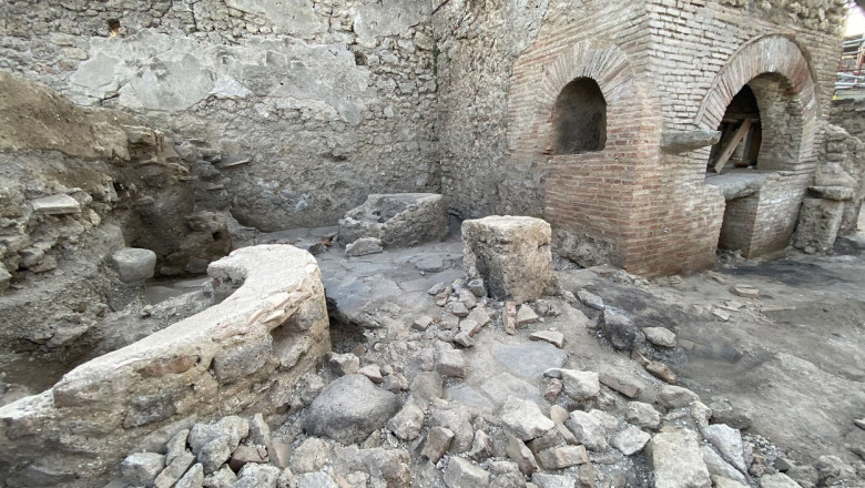 Arheologii au descoperit „cel mai socant exemplu al sclaviei romane” la Pompeii. Cum se facea painea in orasul antic Imagine