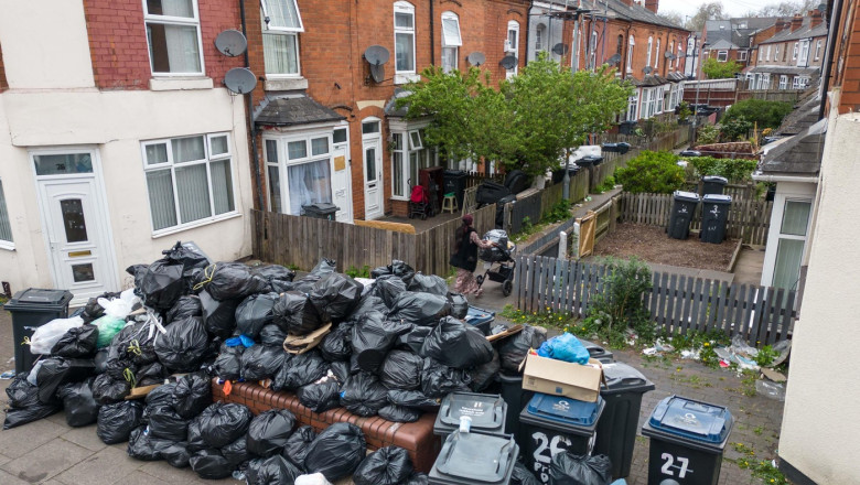 Armata, chemata sa rezolve criza gunoaielor in orasul Birmingham. Lucratorii de la salubrizare sunt in greva de peste o luna Imagine