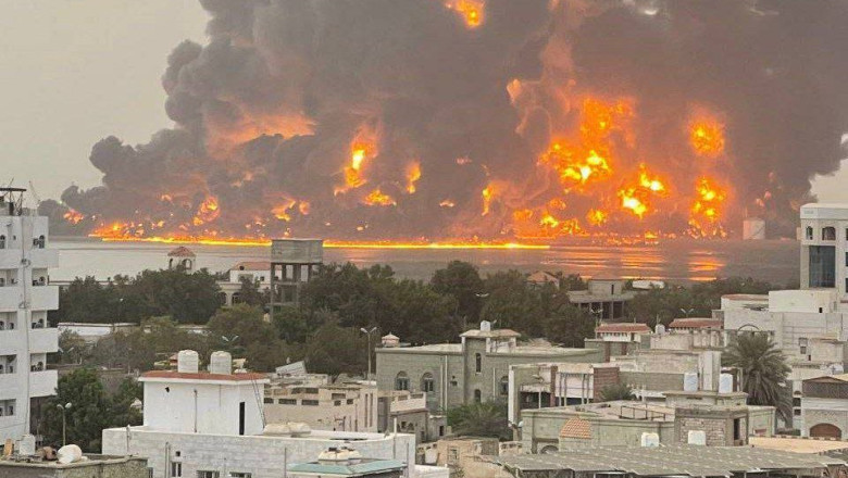 Armata israeliana a atacat un important port din Yemen Imagine