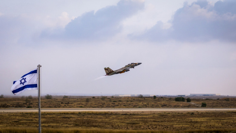 Armata israeliana a bombardat sute de tinte in Liban. SUA cer Hezbollah sa inceteze cu „atacurile teroriste” impotriva Israelului Imagine
