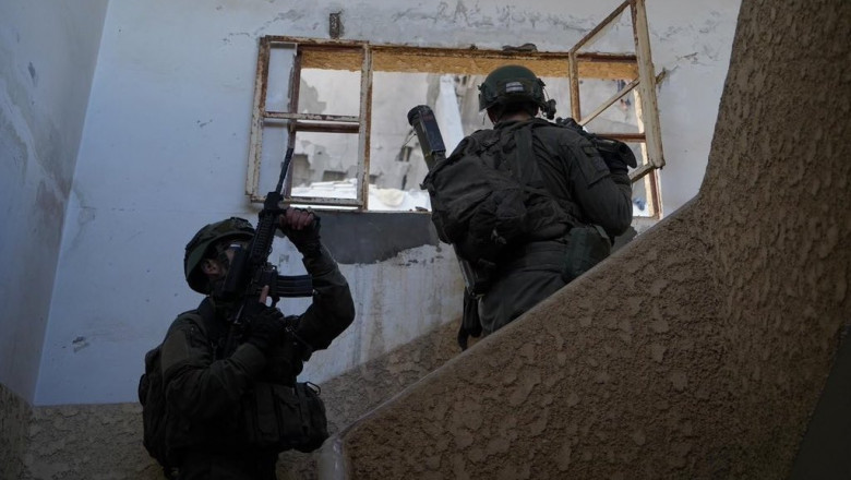 Armata israeliana a eliminat mai multi teroristi Hamas in Khan Younis Imagine