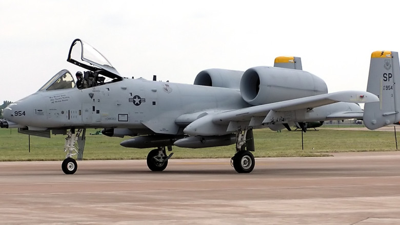 Armata SUA intra in era austeritatii: Taieri din buget de 500 de miliarde, 70.000 de soldati concediati, eliminarea bombardierelor antitanc si avioanelor de spionaj Imagine