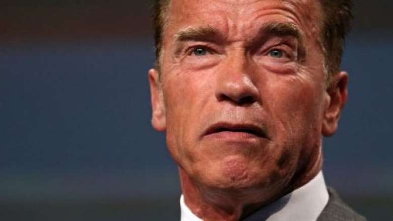 Arnold Schwarzenegger, dat in judecata de un grup de detinuti Imagine