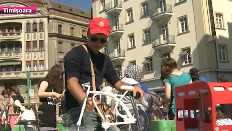 Arta din deseuri. Atelierul de creatie, in centrul Timisoarei Imagine