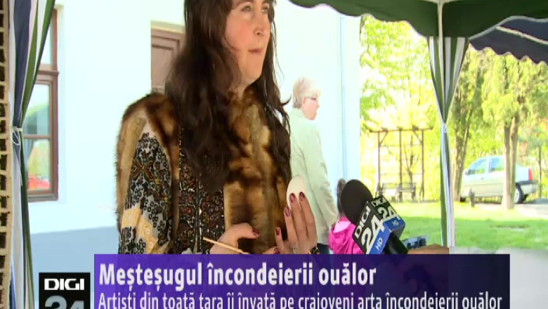 Artisti din toata tara ii invata pe craioveni arta incondeierii oualor Imagine