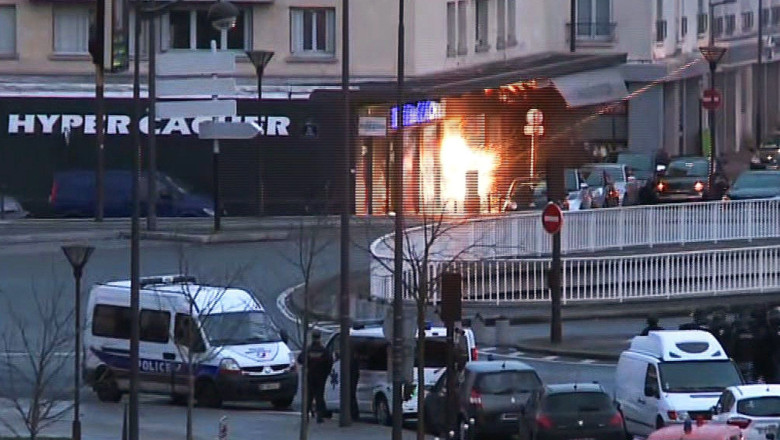 Asalt al politiei in Vincennes. Autorul luarii de ostatici a fost ucis. Reuters: Patru ostatici si-au pierdut viata Imagine