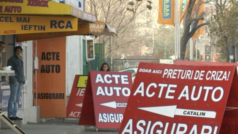 Asiguratorii avertizeaza: Ieftinirea politelor RCA pentru tineri va scoate bani din buzunarele celorlalti soferi Imagine
