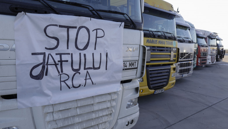 Asiguratorii raspund transportatorilor care protesteaza. UNSAR: Tarifele RCA sunt deja plafonate Imagine