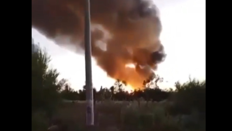 Atac al ucrainenilor pe teritoriul Rusiei: Incendiu urias la o rafinarie de petrol din Rostov, dupa ce a fost lovita de drone Imagine