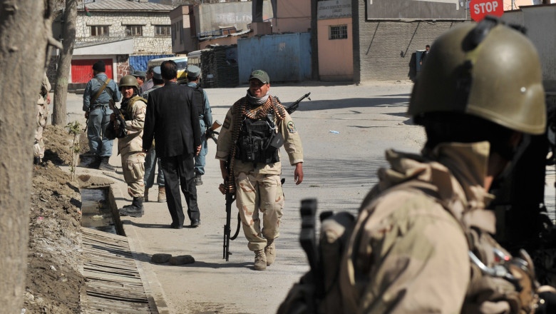 Atac anti-american in Afganistan. Cel putin trei morti, dupa ce talibanii au atacat Consulatul SUA din Herat Imagine