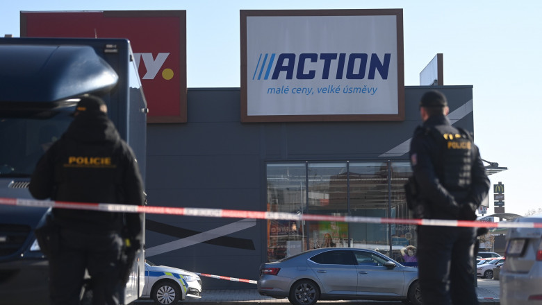 Atac cu cutitul in Cehia: Un adolescent de 16 ani a injunghiat mortal doua femei Imagine
