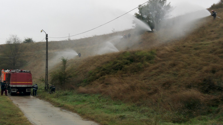 Atac de panica la simulare. Unui angajat i s-a facut rau in timpul unui exercitiu al pompierilor Imagine