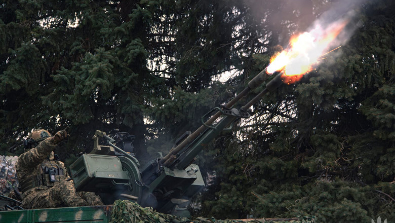 Atac ucrainean masiv cu zeci de drone asupra Rusiei: 92 au fost doborate de apararea rusa Imagine