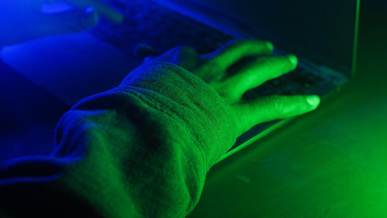 Atacul cibernetic asupra serverelor Microsoft. Circa 100 de organizatii au fost compromise. „Posibil ca situatia sa se agraveze curand” Imagine