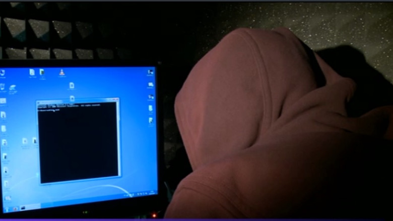 Atacurile cibernetice lovesc val dupa val Imagine