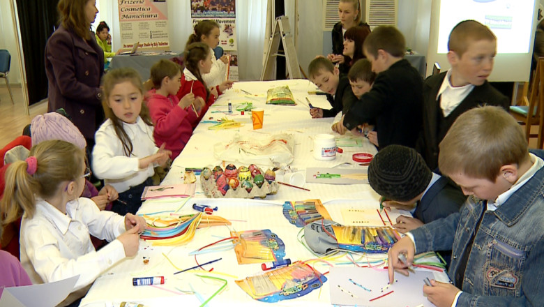 Atelierele de creatie inlocuiesc orele de curs - timp de o saptamana e „Scoala altfel” Imagine